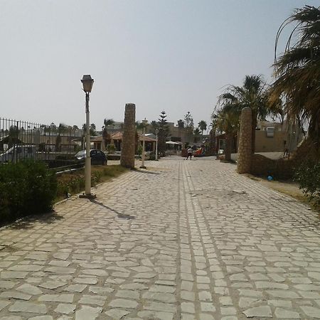 Duplex Pied Dans L'Eau Avec Magnifique Vue Sur Mer Monastir Exterior foto