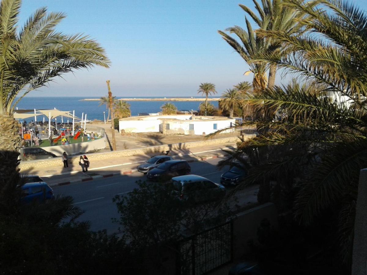 Duplex Pied Dans L'Eau Avec Magnifique Vue Sur Mer Monastir Exterior foto